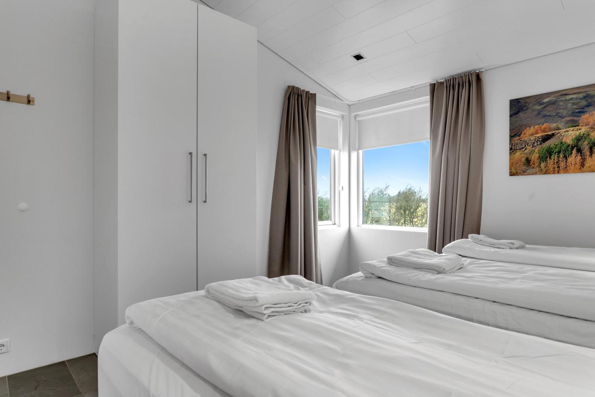 Luxury Villa With River View Laugaras Eksteriør billede