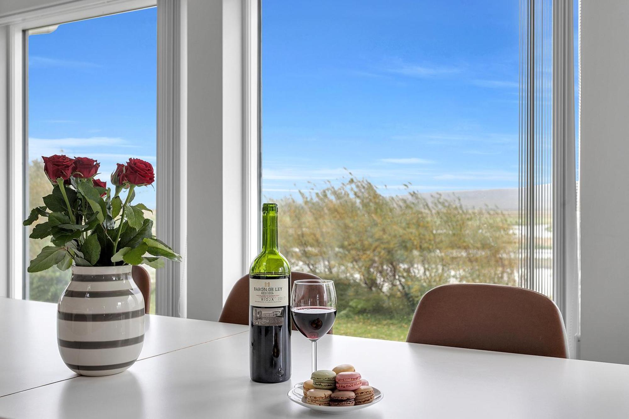 Luxury Villa With River View Laugaras Eksteriør billede