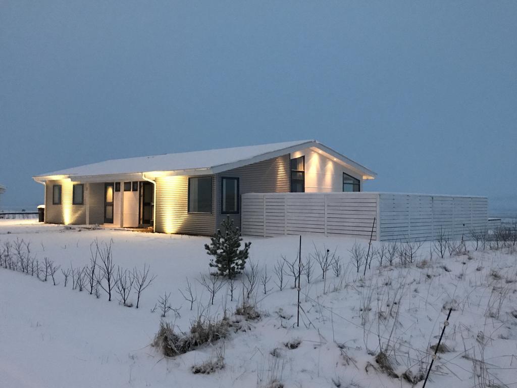 Luxury Villa With River View Laugaras Eksteriør billede